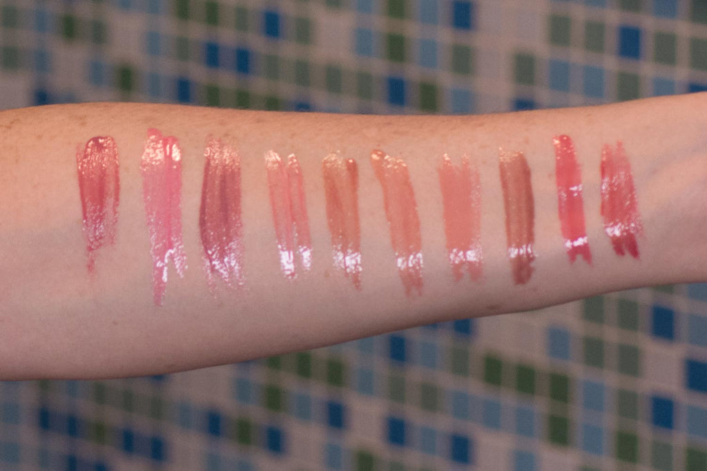 Line Smoothing Lip Gloss | Paraben-free Plumping Gloss - Model Mauve