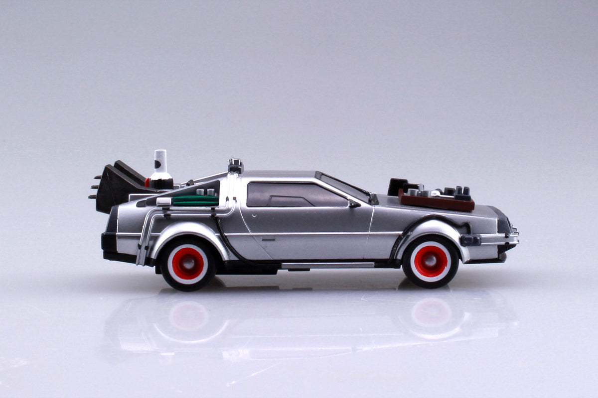 Back to the Future Part III pull-back DeLorean 1:43 scale plastic model kit