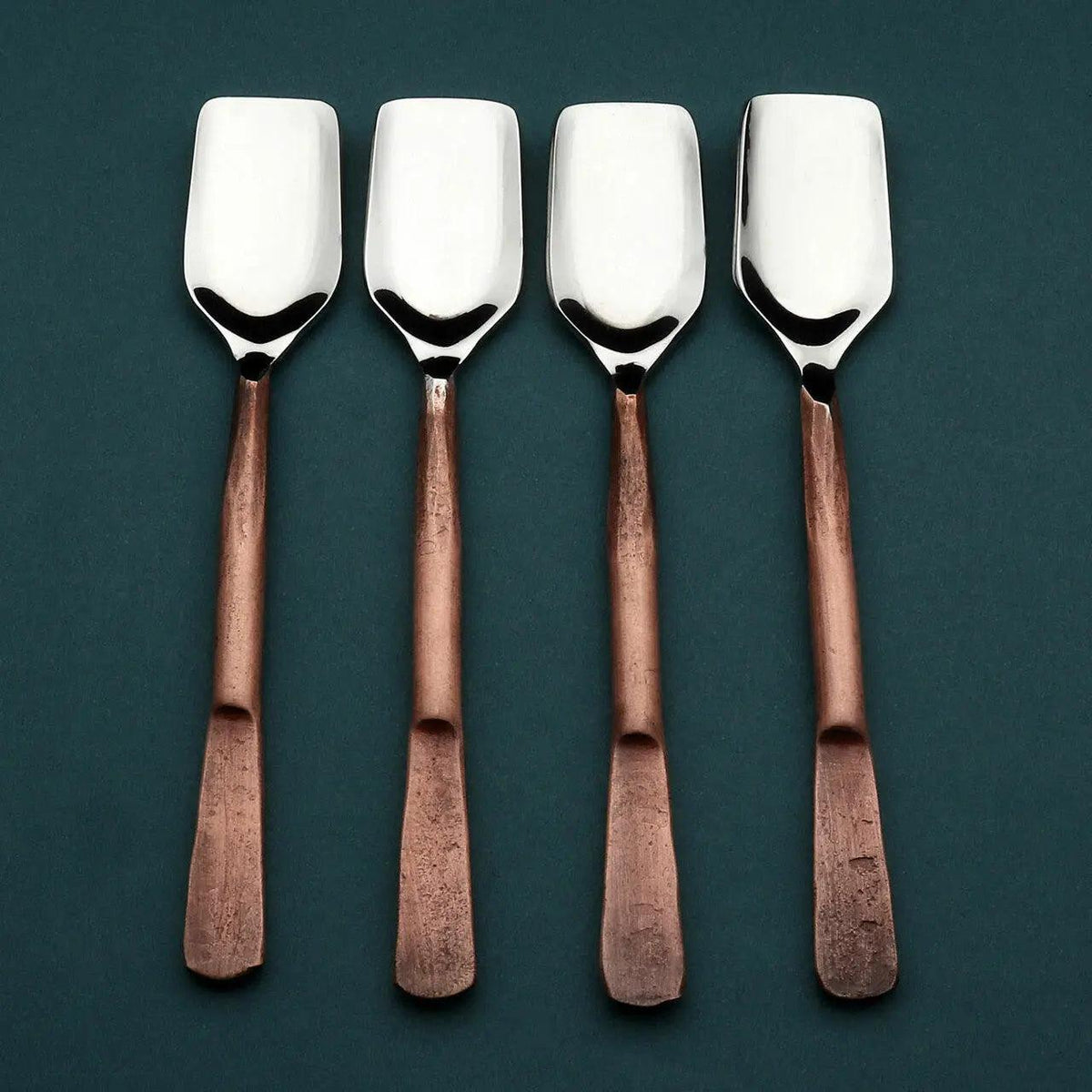 Celia Stilton Scoop 4 Pc. Set